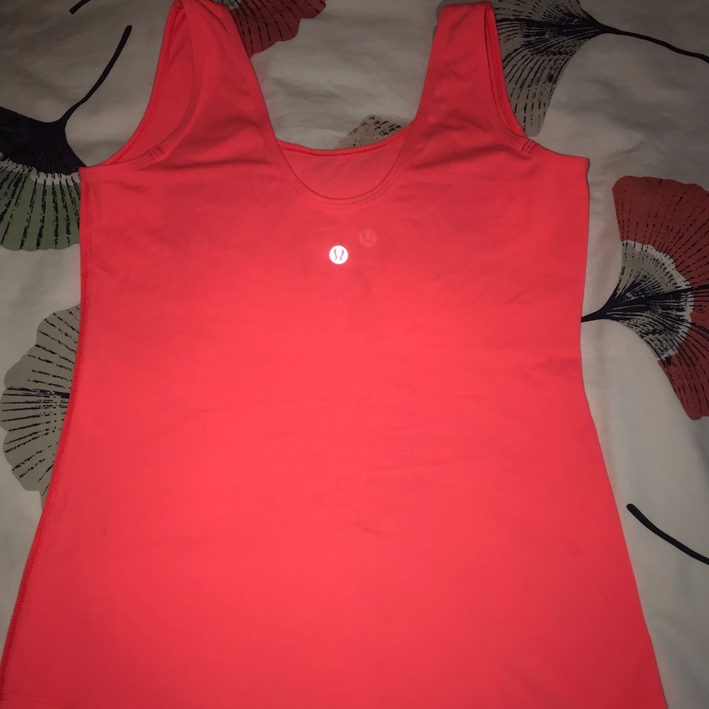 Lululemon tank top